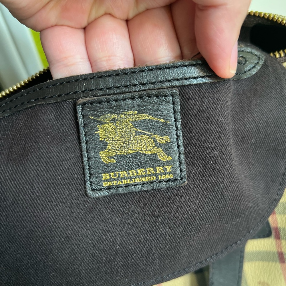 Authentic burberry boston bag - Picture 3 of 4